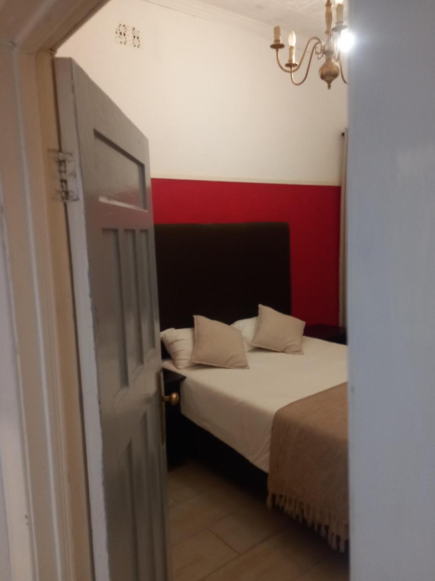 Choice Backpackers Lodge Bulawayo Ngoại thất bức ảnh