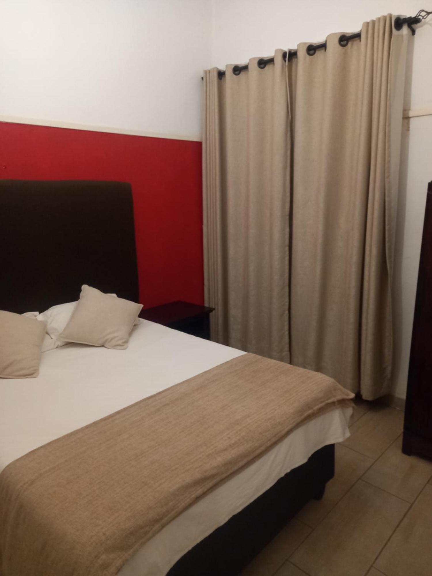 Choice Backpackers Lodge Bulawayo Ngoại thất bức ảnh