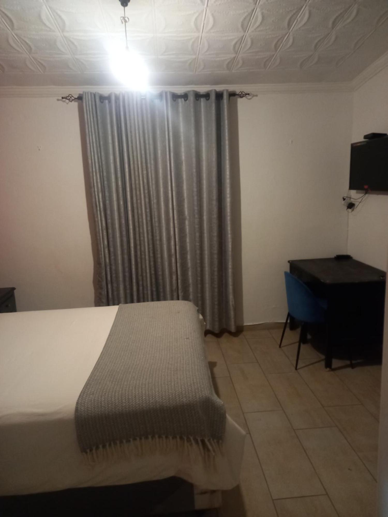 Choice Backpackers Lodge Bulawayo Ngoại thất bức ảnh
