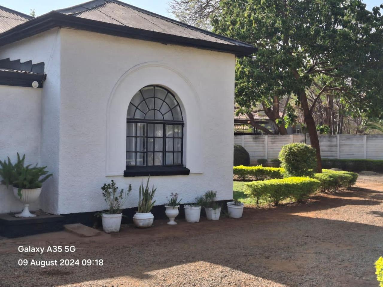 Choice Backpackers Lodge Bulawayo Ngoại thất bức ảnh